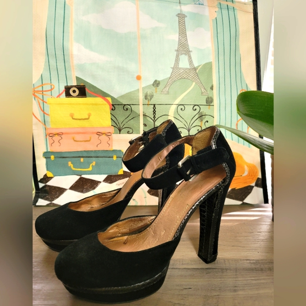 BCBG Paris suede heels